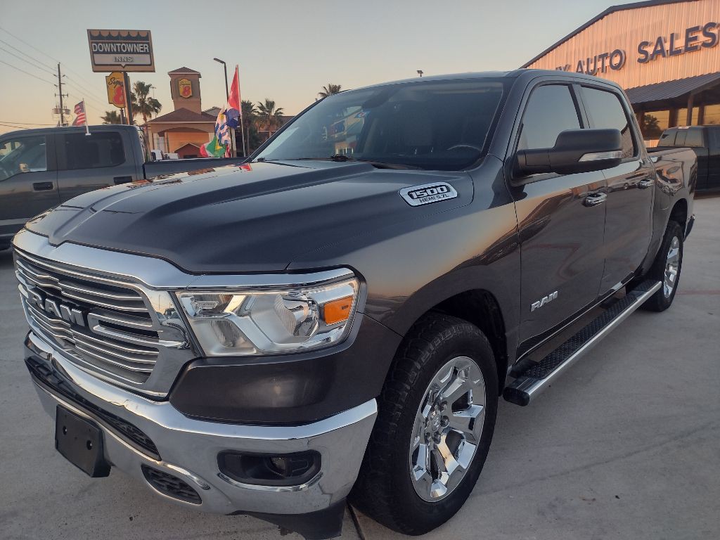 2020 RAM 1500 Image 3