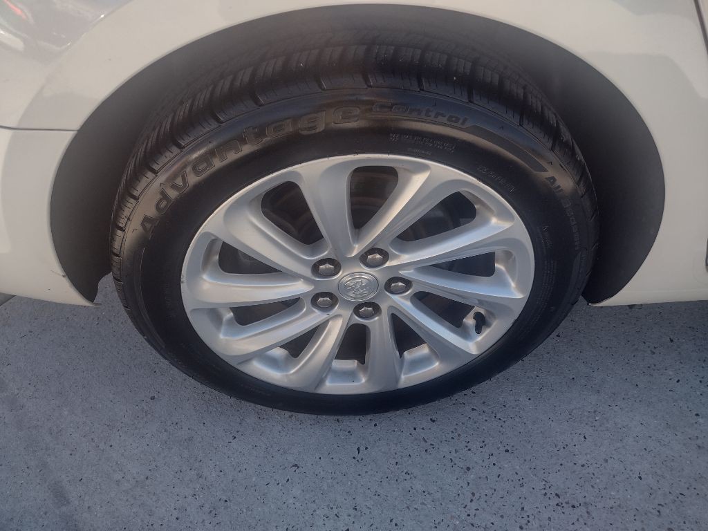 2014 Buick Lacrosse Image 22