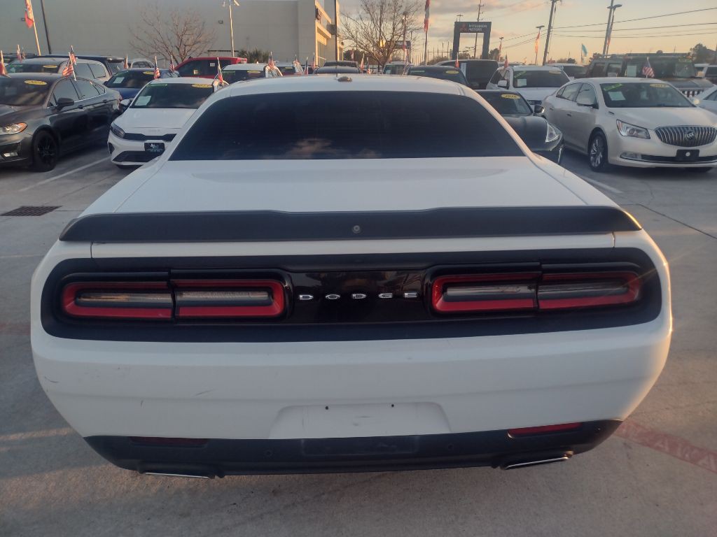 2018 Dodge Challenger Image 4