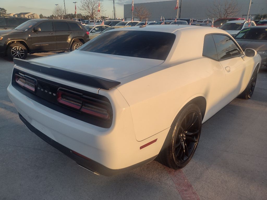 2018 Dodge Challenger Image 5