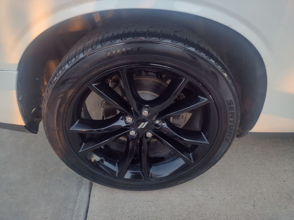 2018 Dodge Challenger Image 21