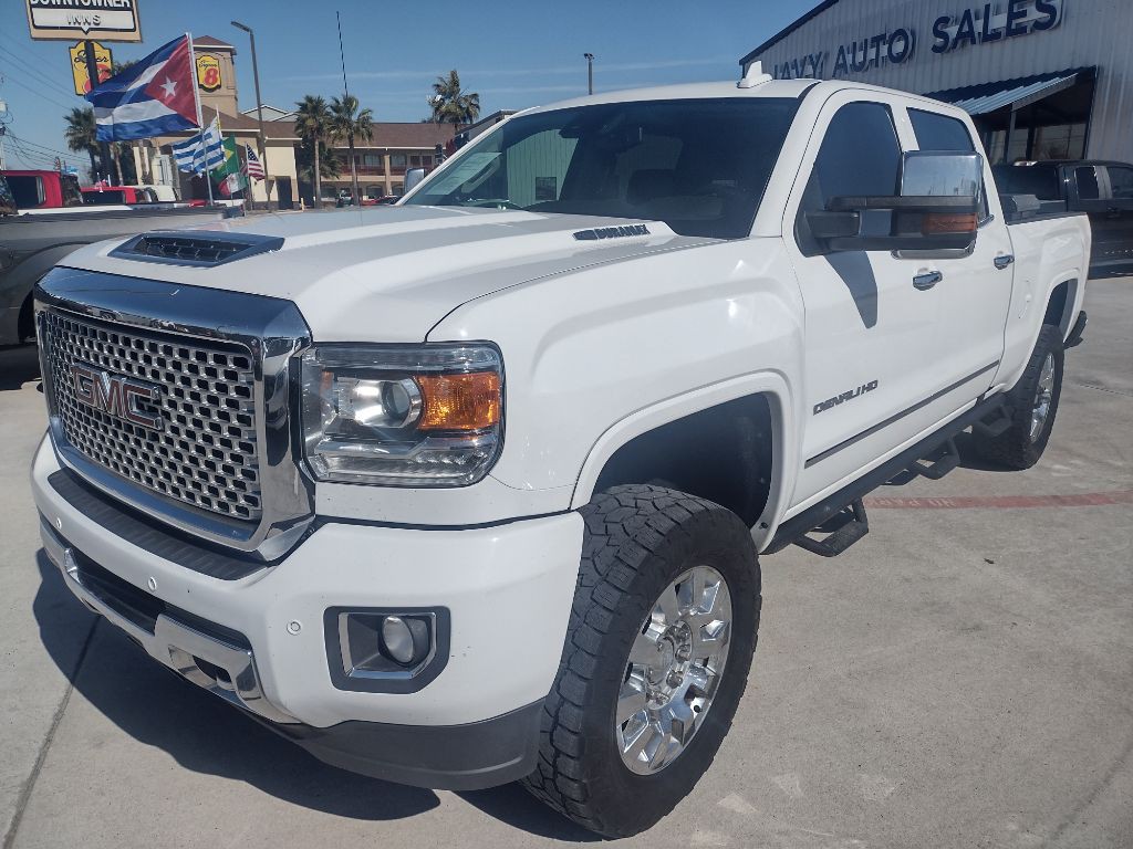 2017 GMC Sierra Image 1
