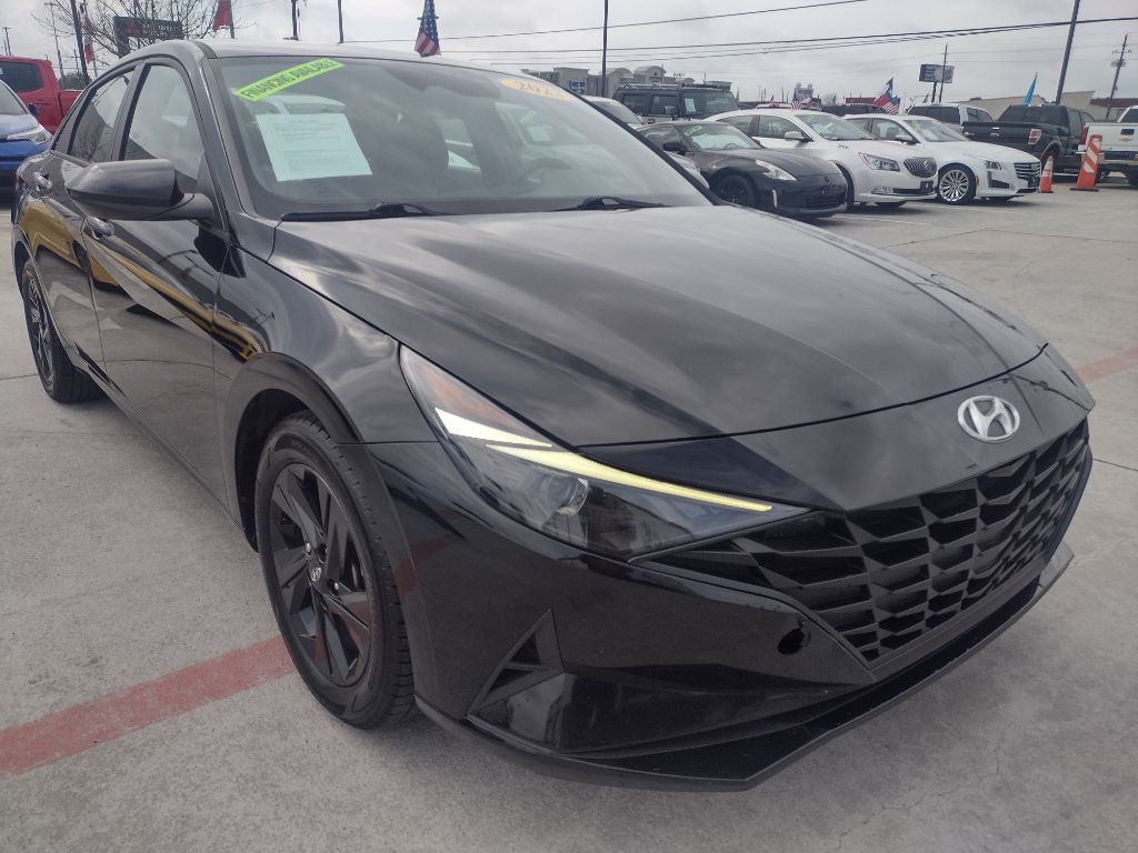 2023 Hyundai Elantra Image 1