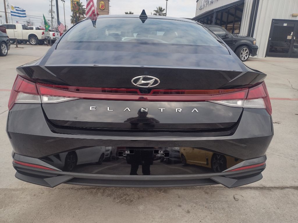 2023 Hyundai Elantra Image 6