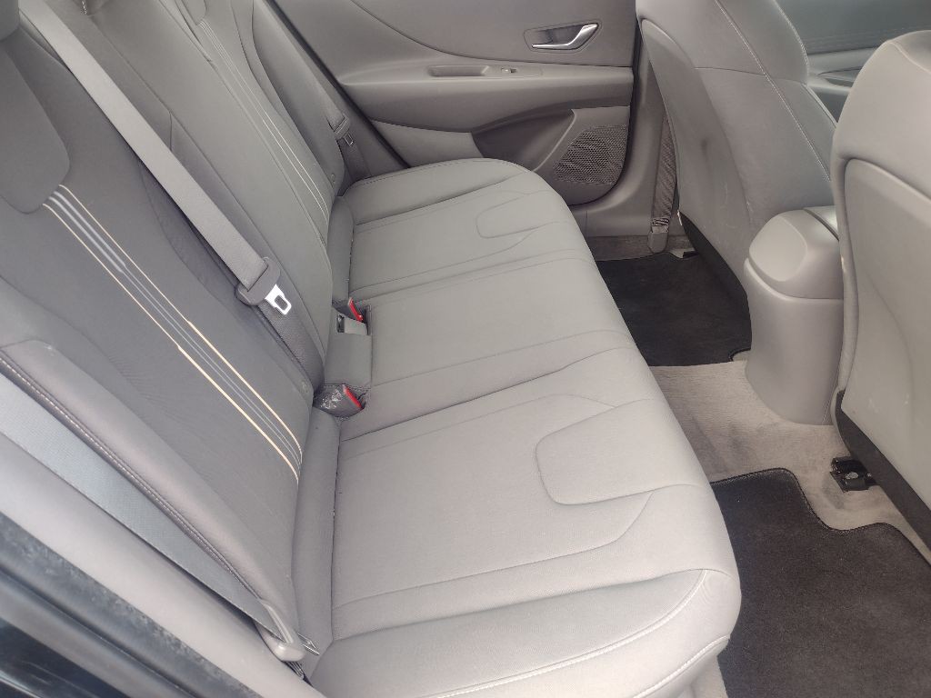 2023 Hyundai Elantra Image 17