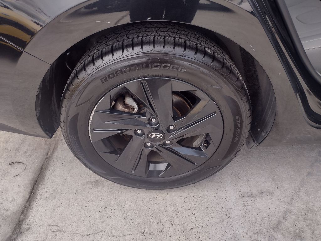 2023 Hyundai Elantra Image 19