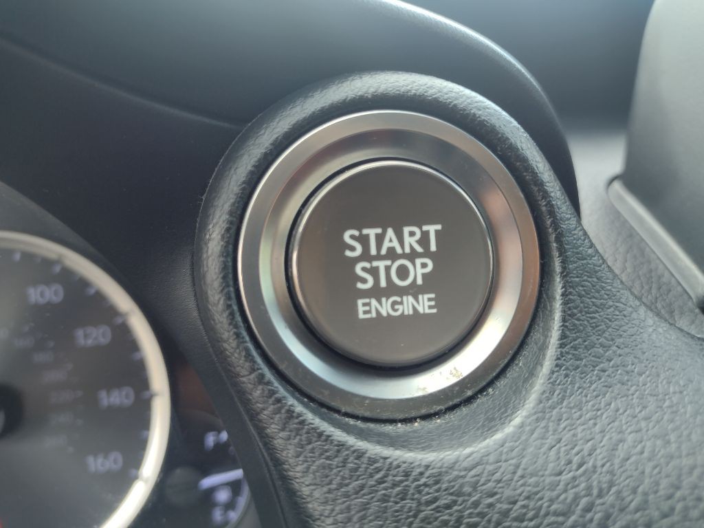 2021 Lexus IS Image 11