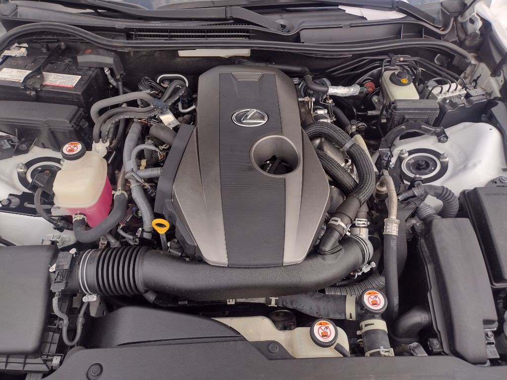 2021 Lexus IS Image 23