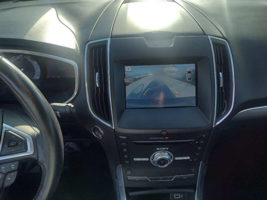 2018 Ford Edge Image 16