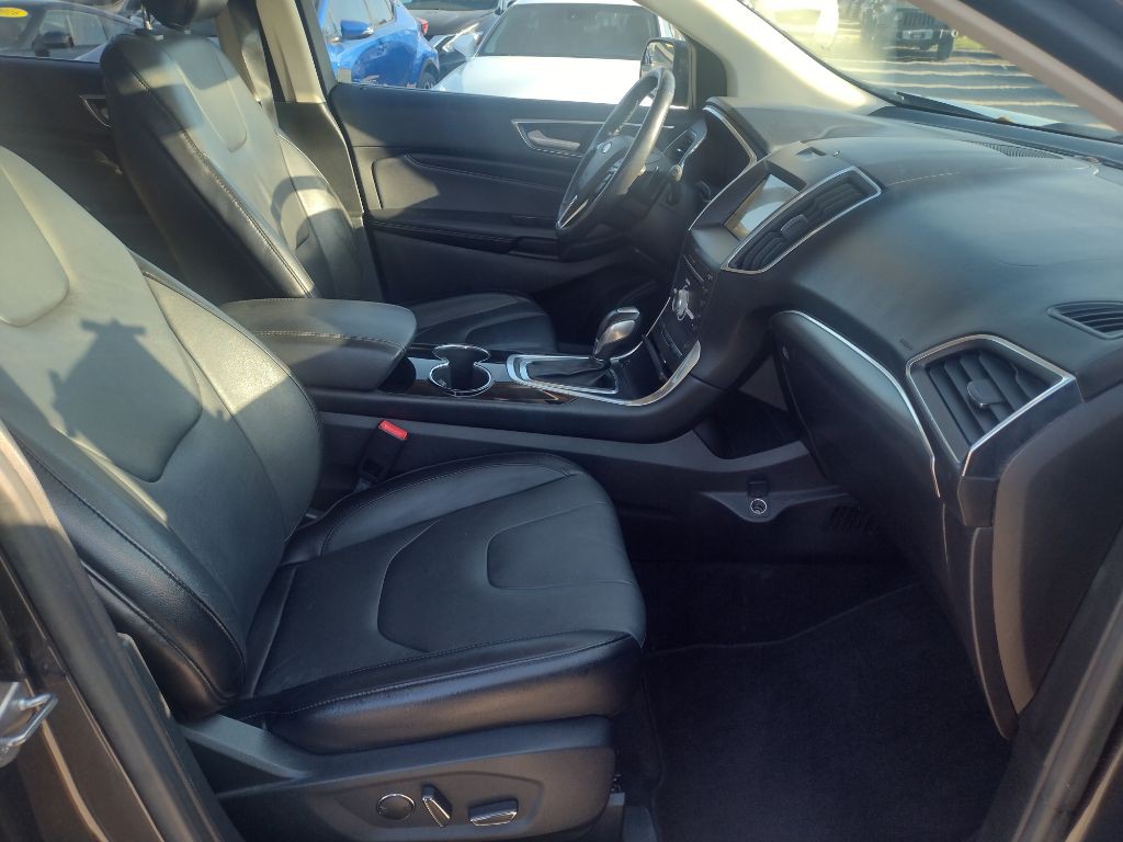 2018 Ford Edge Image 18