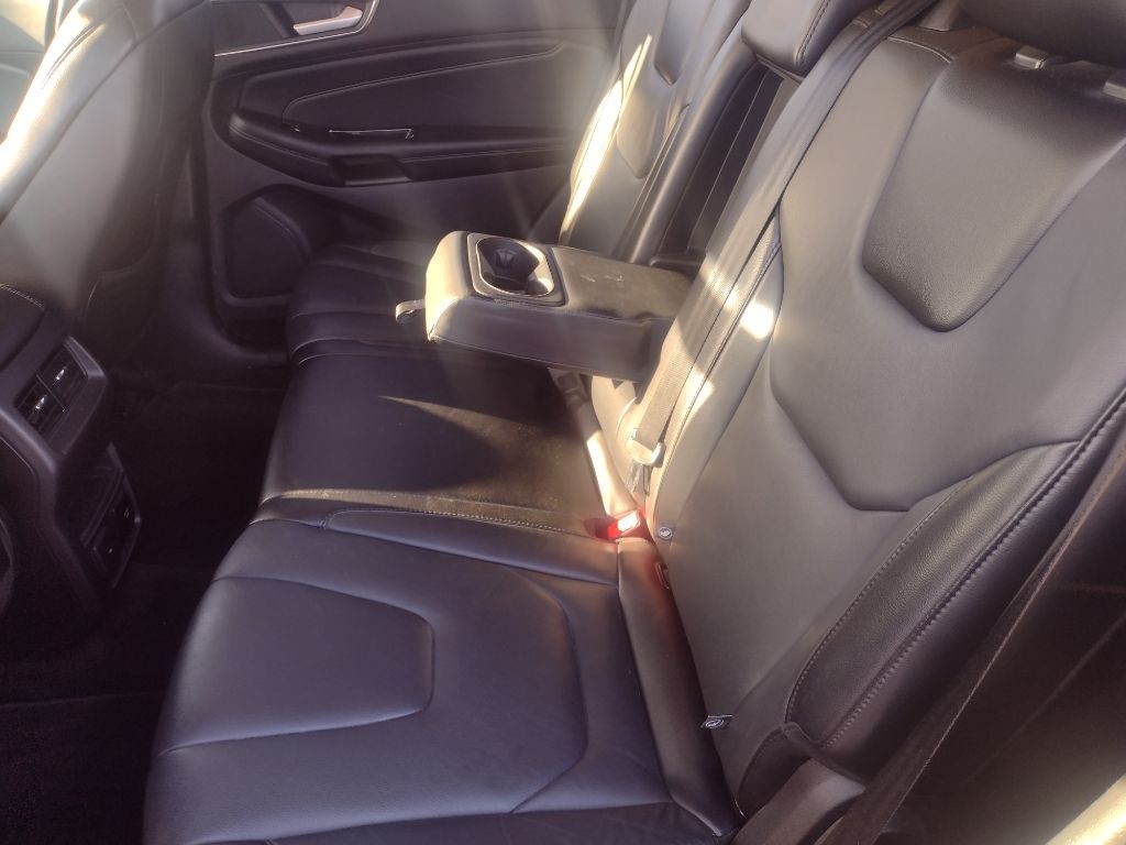 2018 Ford Edge Image 19