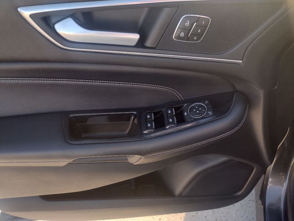 2018 Ford Edge Image 20