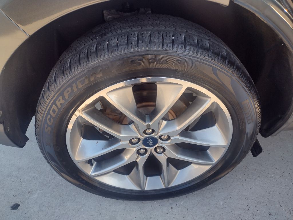 2018 Ford Edge Image 22