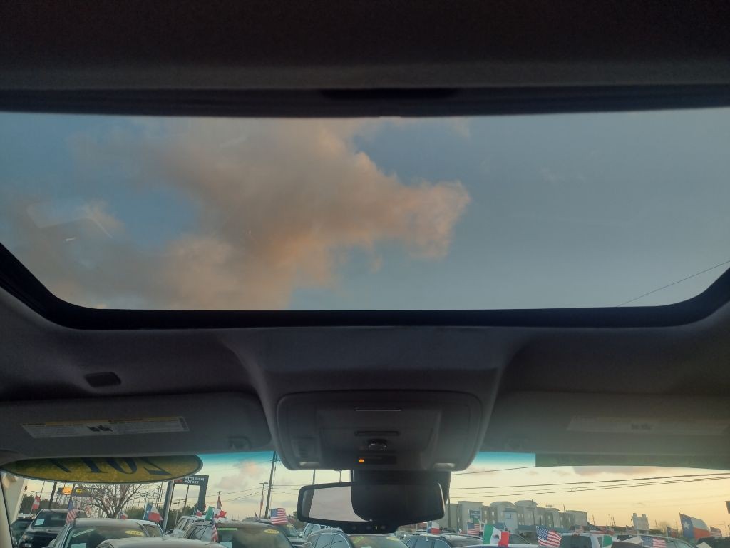 2017 GMC Yukon Image 16