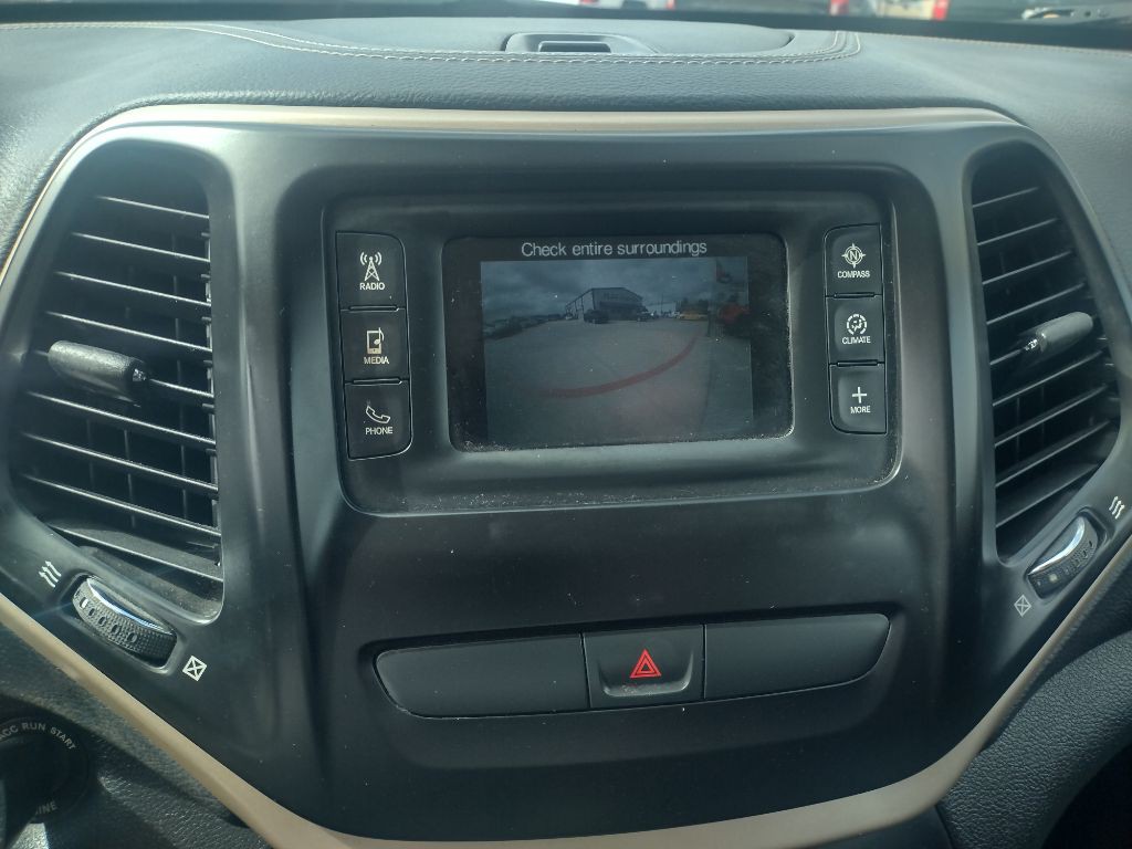 2015 Jeep Cherokee Image 12