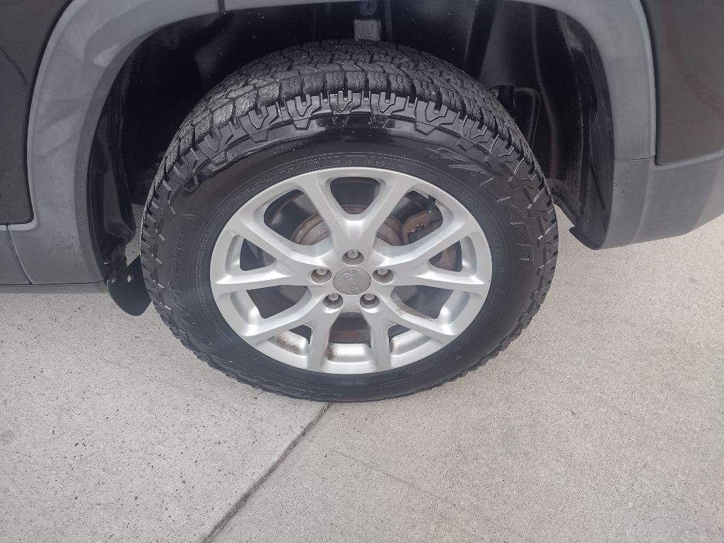 2015 Jeep Cherokee Image 21