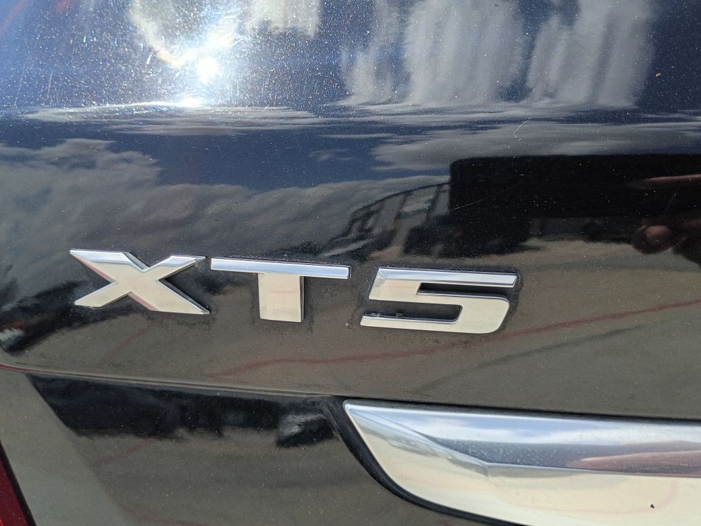 2017 Cadillac XT5 Image 9