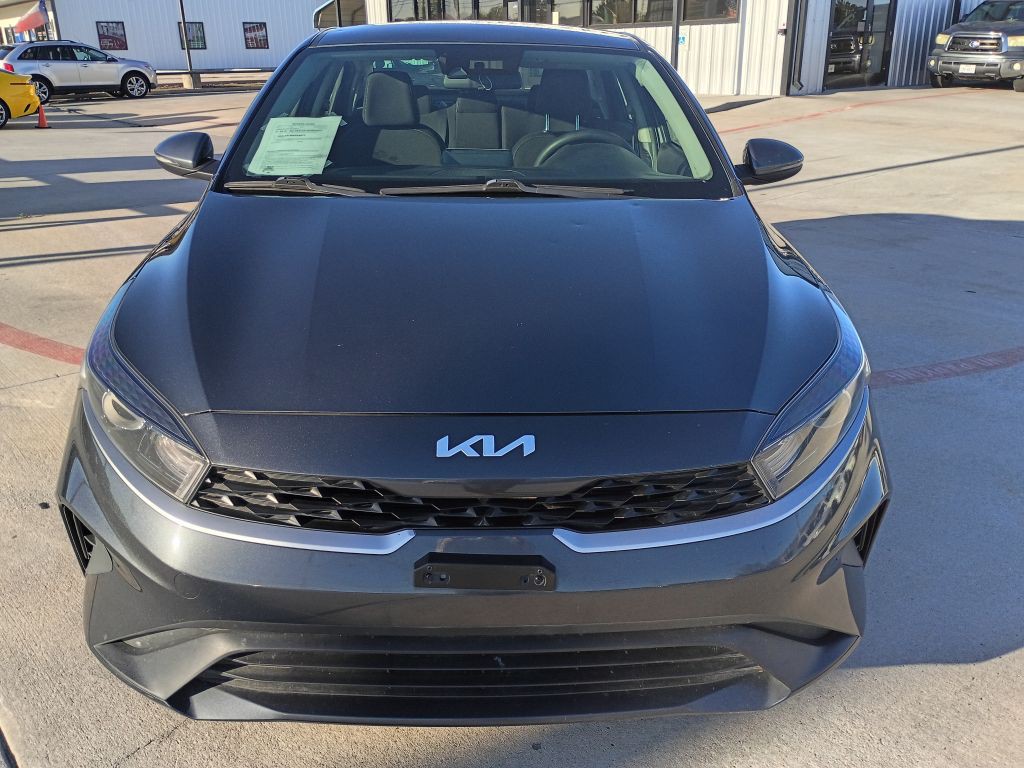 2023 Kia Forte Image 2