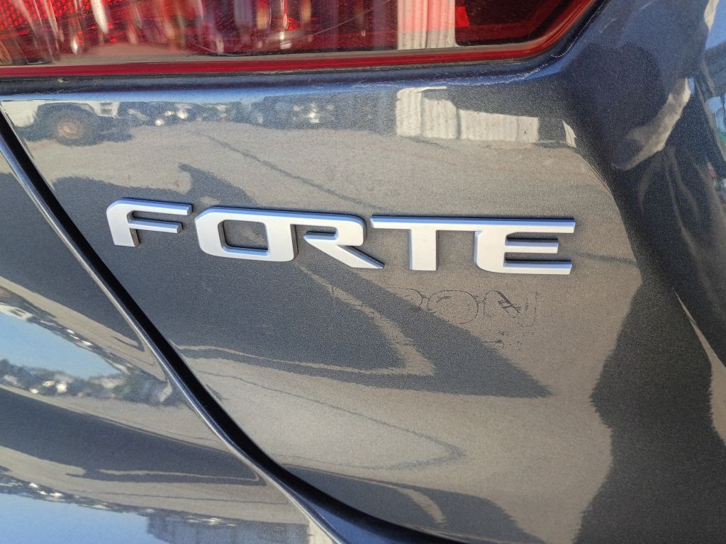 2023 Kia Forte Image 9