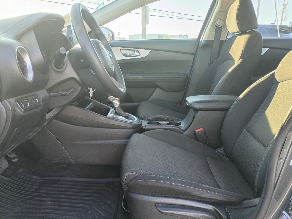 2023 Kia Forte Image 14