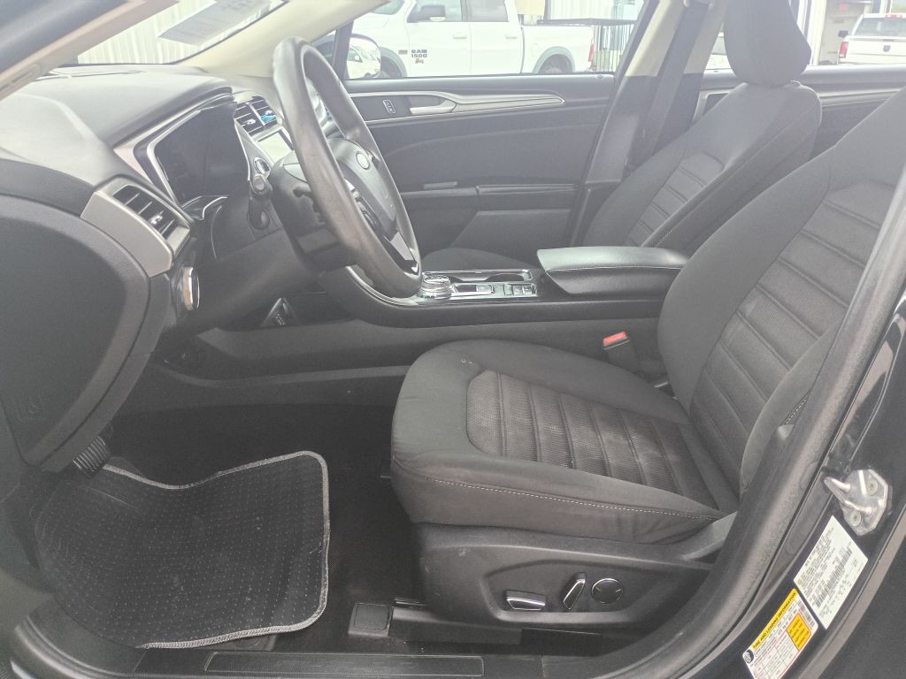 2020 Ford Fusion Image 9