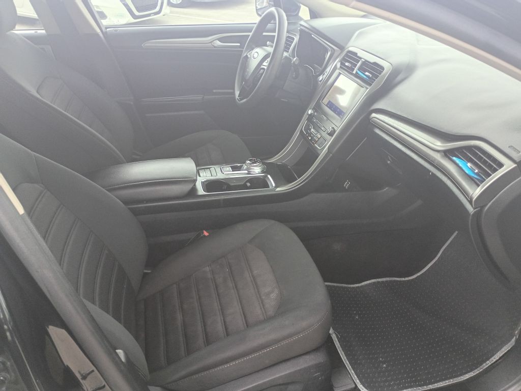 2020 Ford Fusion Image 13