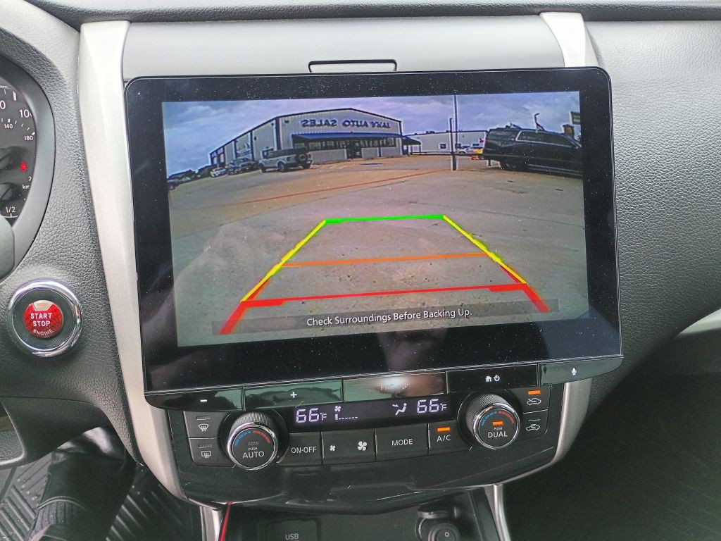2015 Nissan Altima Image 11