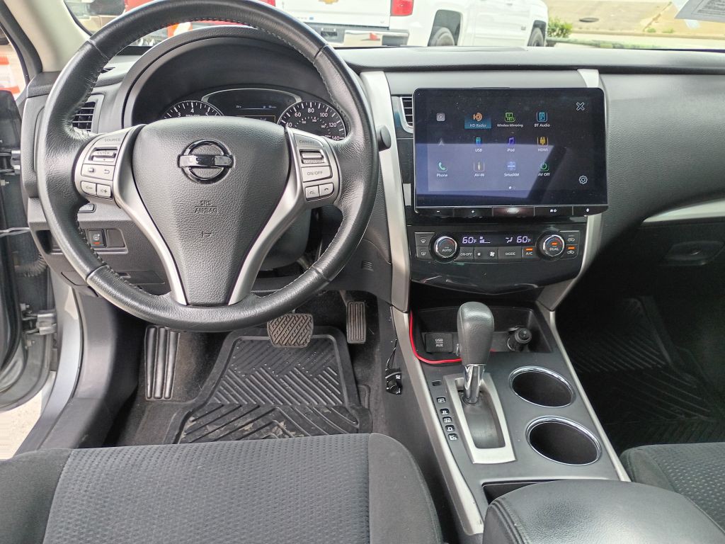 2015 Nissan Altima Image 17