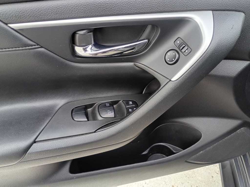 2015 Nissan Altima Image 20