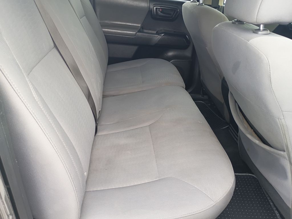 2019 Toyota Tacoma Image 16