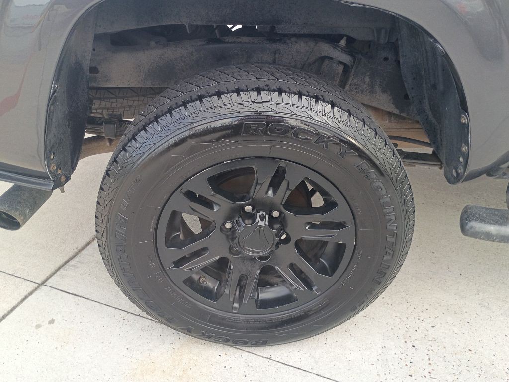 2019 Toyota Tacoma Image 19