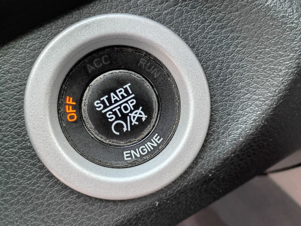 2016 RAM 1500 Image 16
