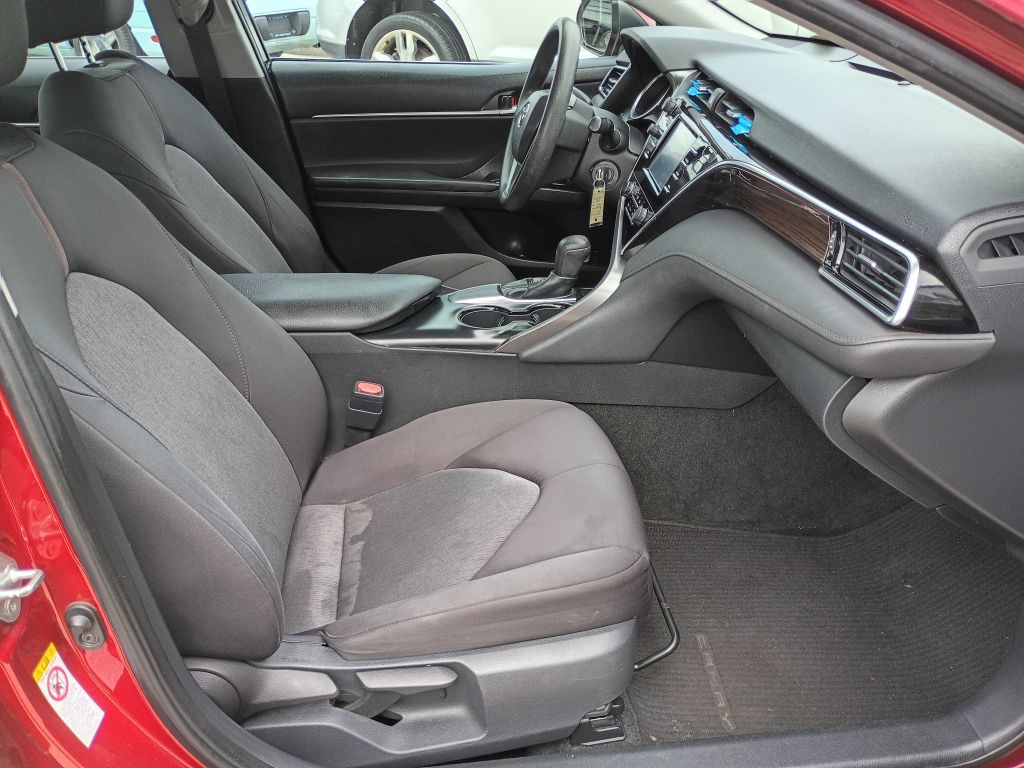 2018 Toyota Camry Image 12