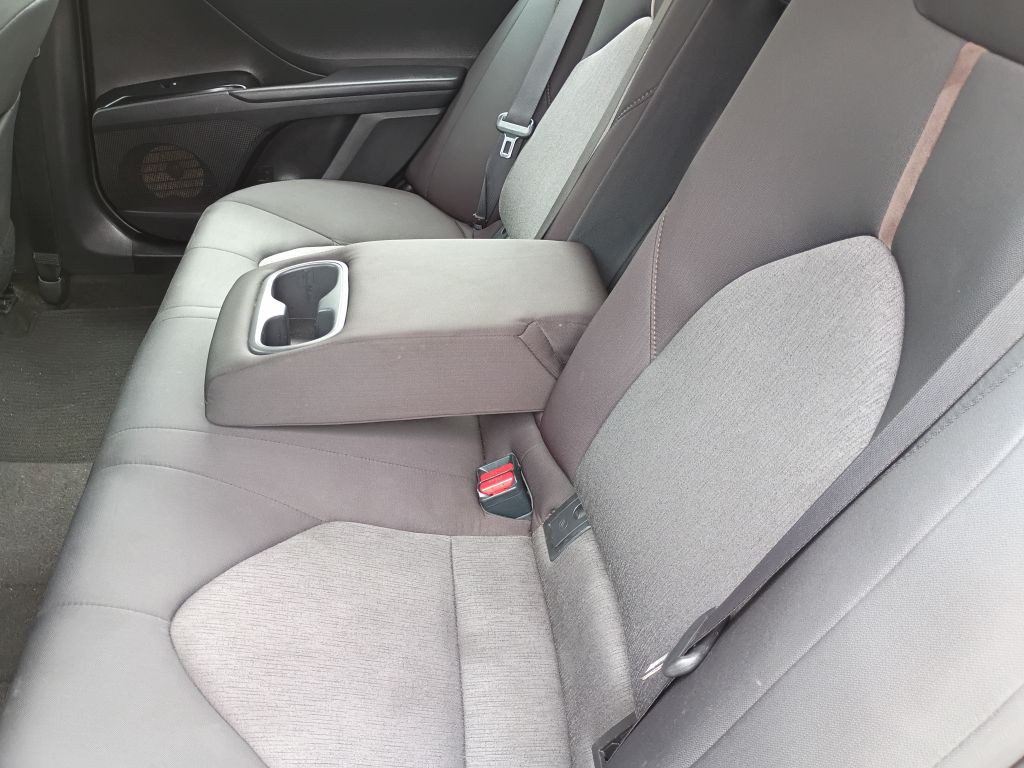 2018 Toyota Camry Image 14