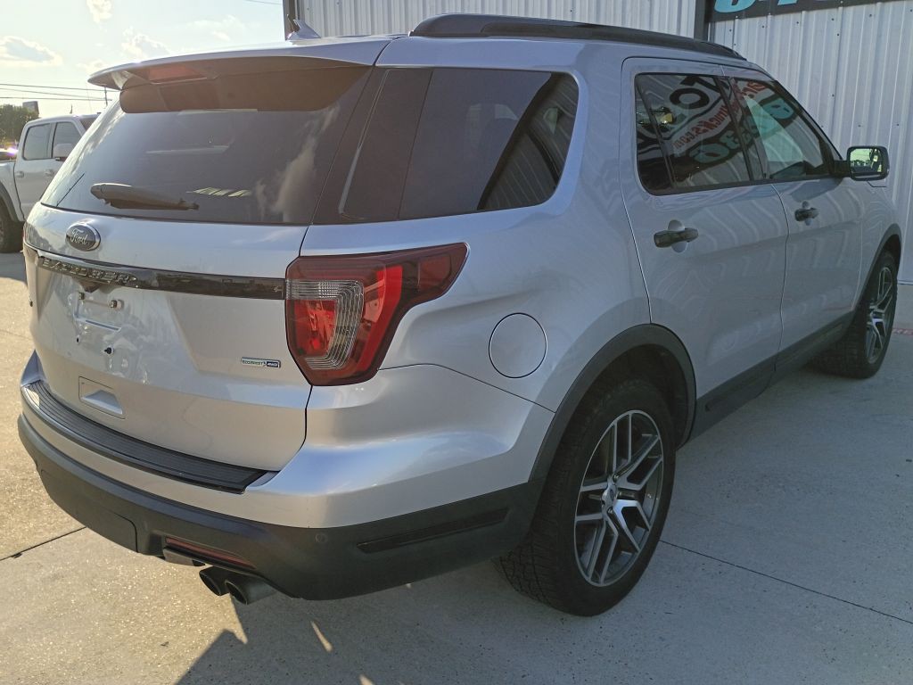 2018 Ford Explorer Image 5