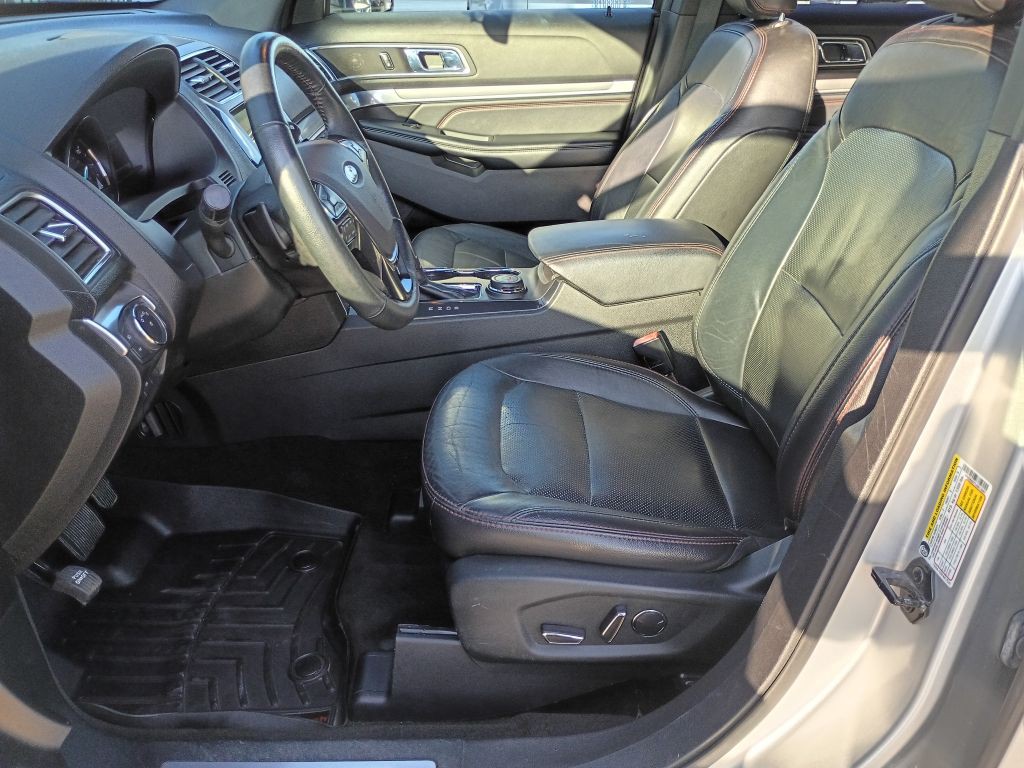 2018 Ford Explorer Image 16