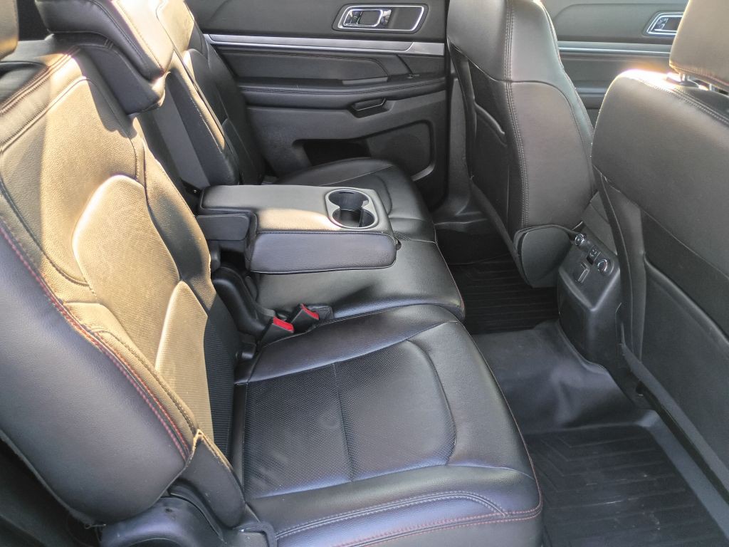 2018 Ford Explorer Image 18