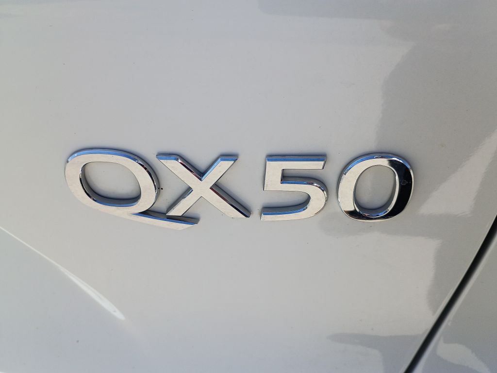 2021 INFINITI QX50 Image 9