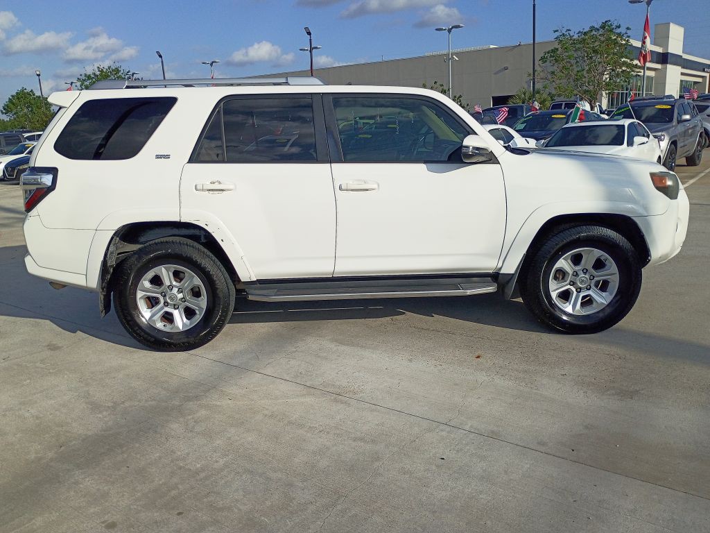 2016 Toyota 4Runner Image 8