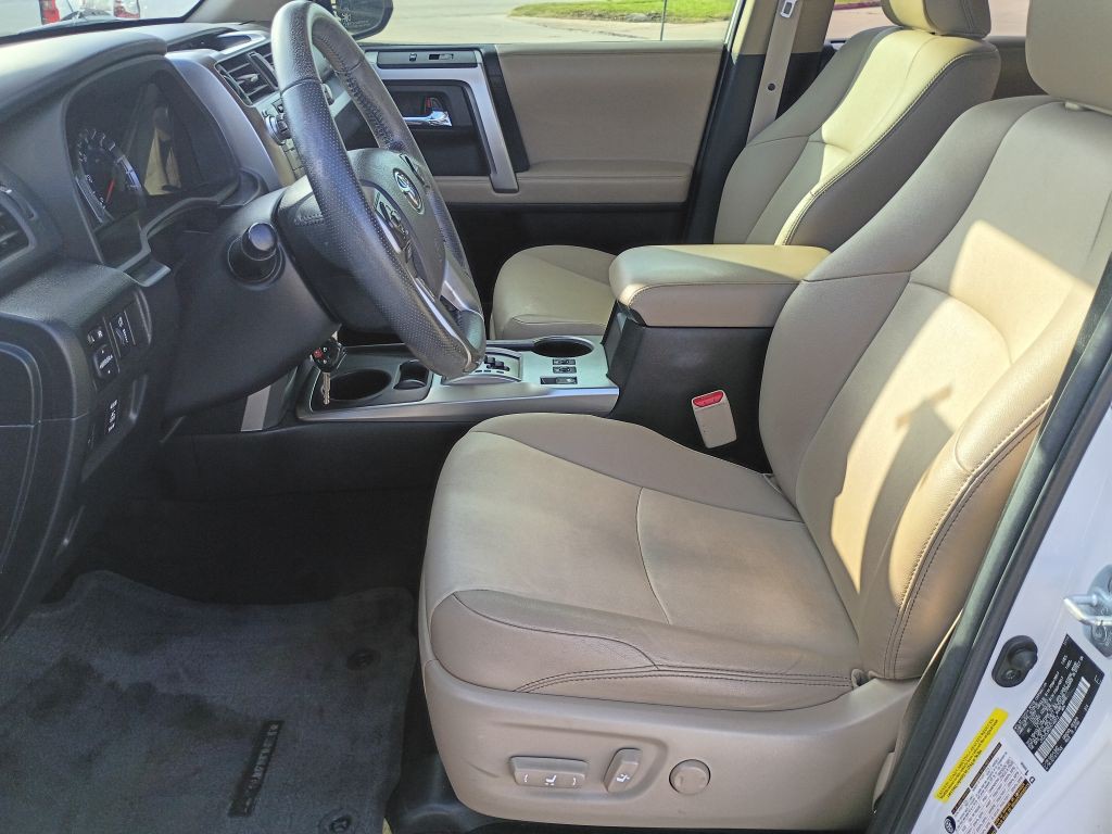 2016 Toyota 4Runner Image 14