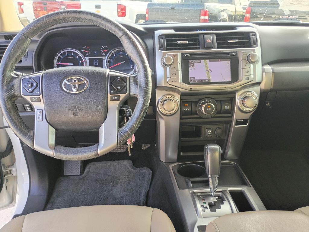 2016 Toyota 4Runner Image 17