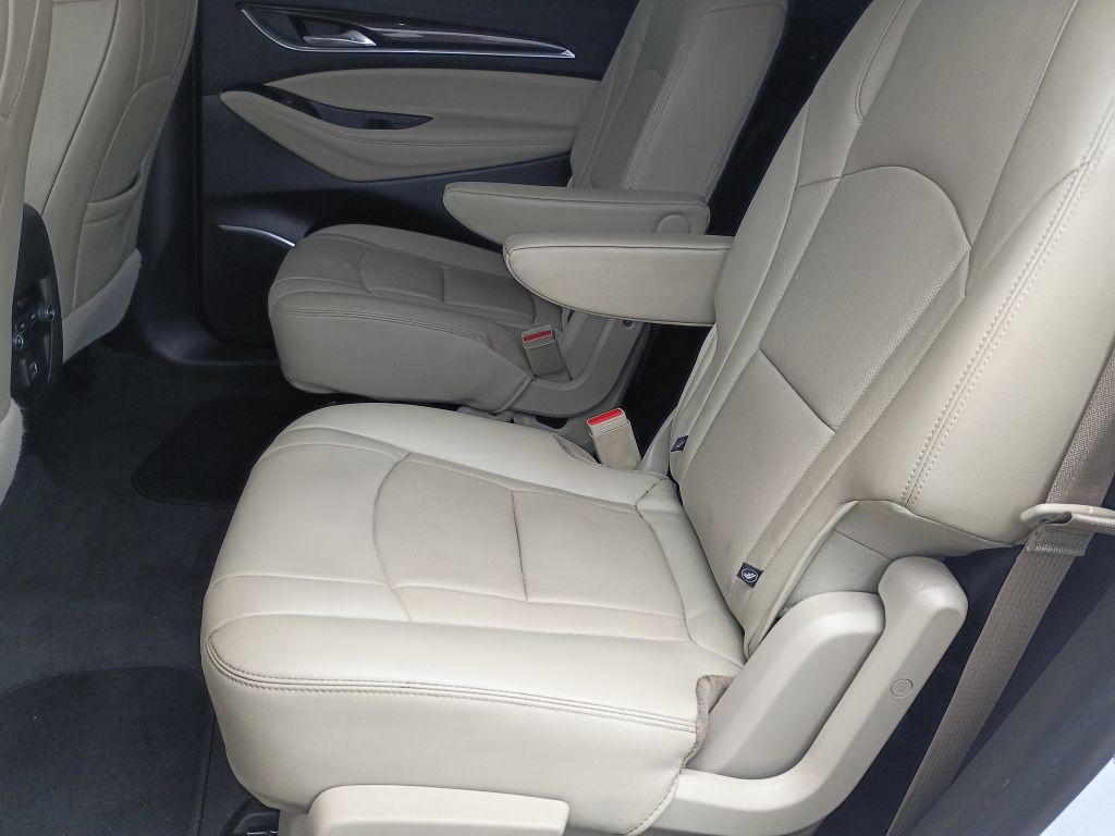 2019 Buick Enclave Image 18