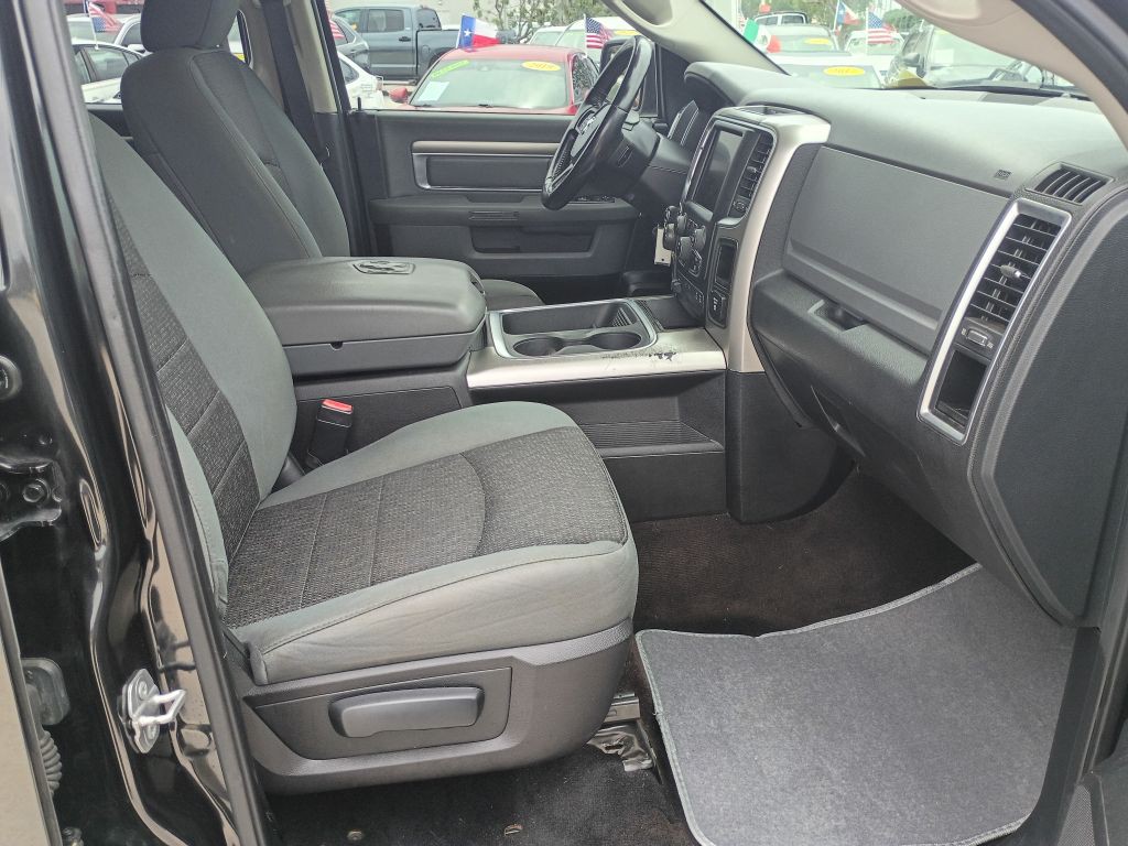 2015 RAM 1500 Image 17