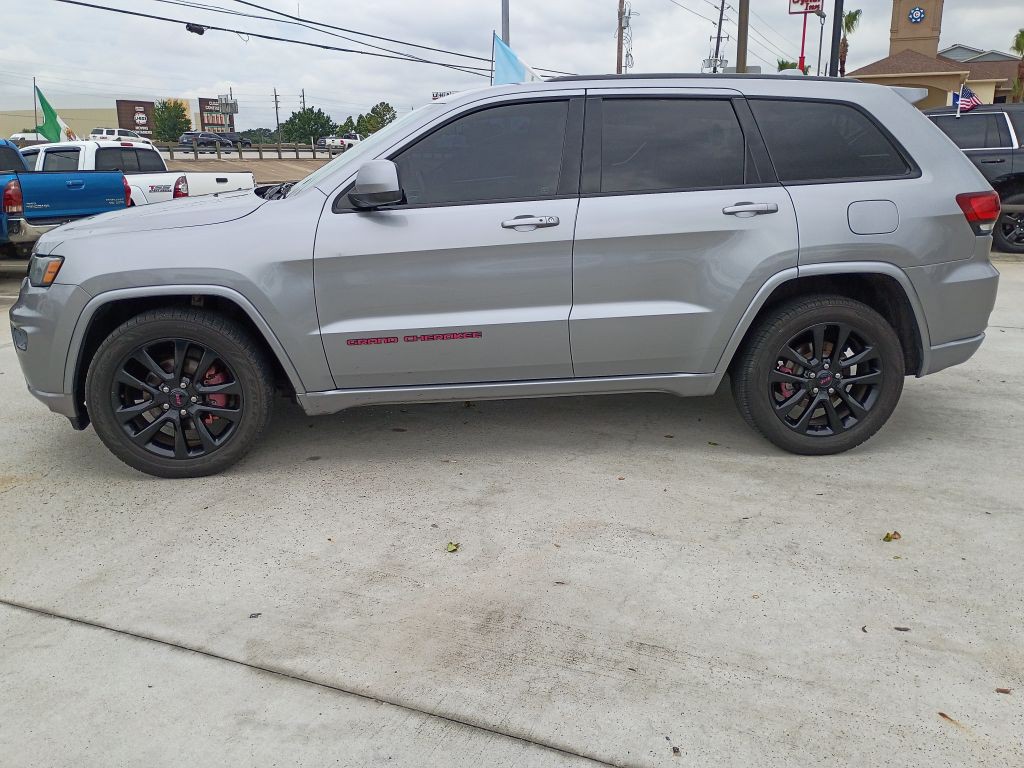2018 Jeep Grand Cherokee Image 2
