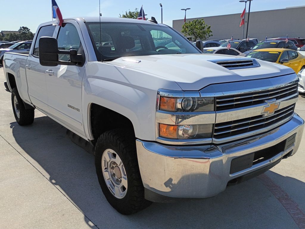 2017 Chevrolet Silverado 1500 Image 1