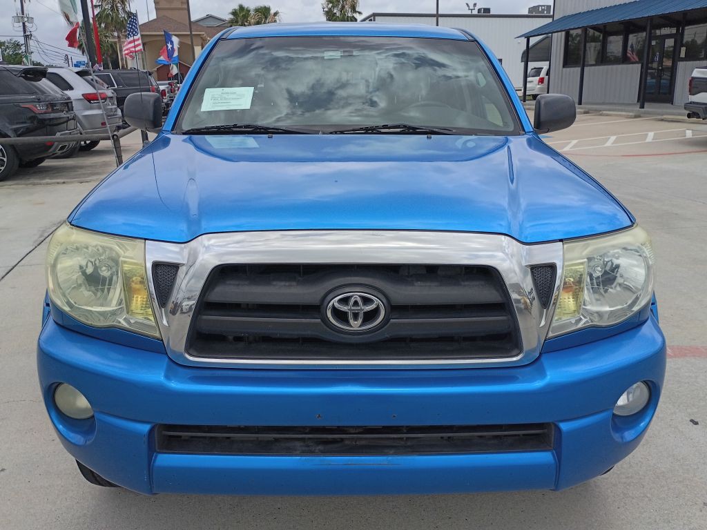 2005 Toyota Tacoma Image 2