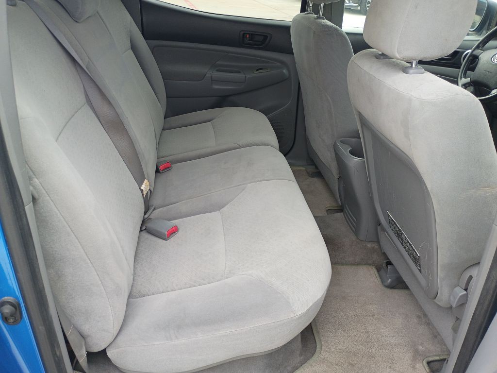 2005 Toyota Tacoma Image 18