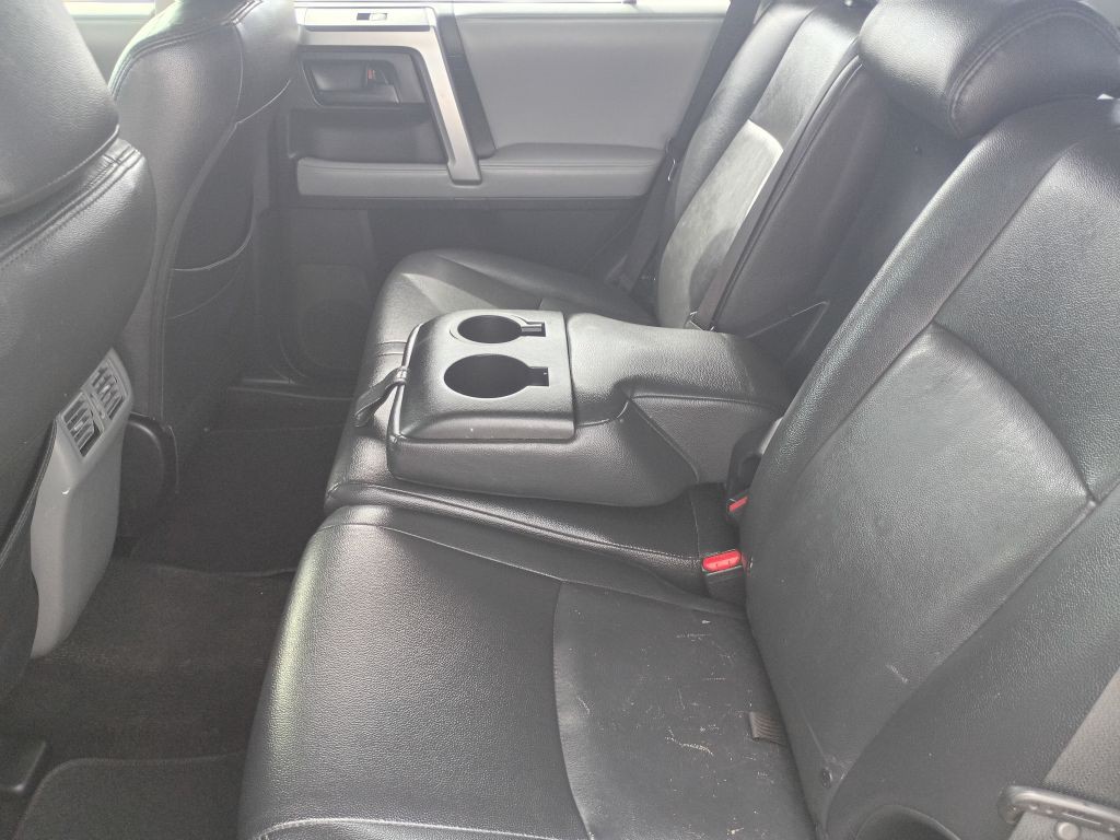2013 Toyota 4Runner Image 16