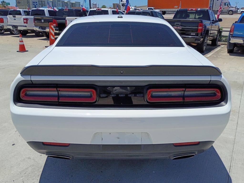 2021 Dodge Challenger Image 6