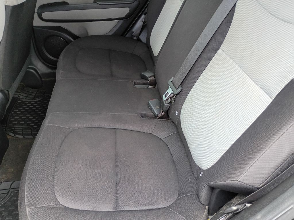 2016 Kia Soul Image 16